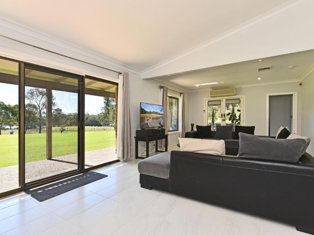 Blaxlands Homestead - Nothing Is Closer Opposite Hope Estate With Wifi And Pool Plus Fireplace Pokolbin Esterno foto